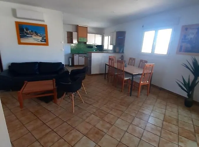 Appartement 70M2 Parking Gratuit, En Centre Ville